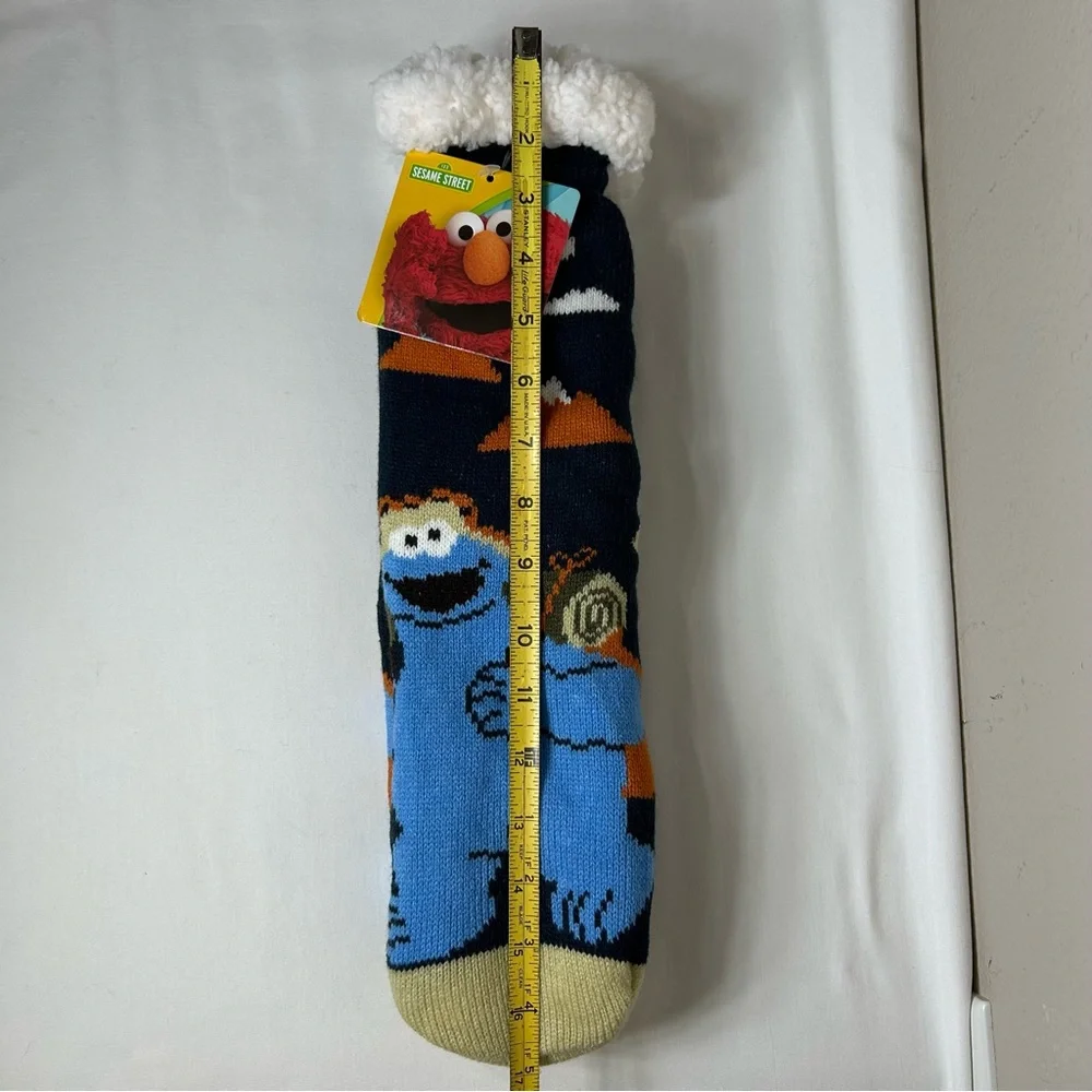 Sesame Street Sherpa Lined Unisex Cookie Monster Soft Warm Non-Slip Socks OS